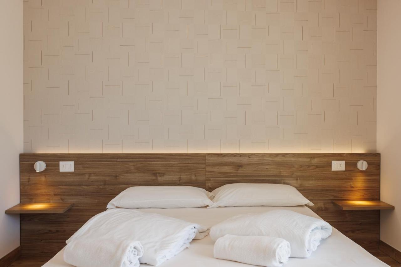 Lake Side Suites Riva del Garda Exterior foto
