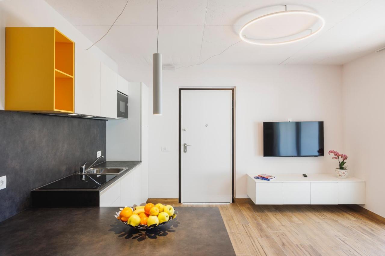 Lake Side Suites Riva del Garda Exterior foto